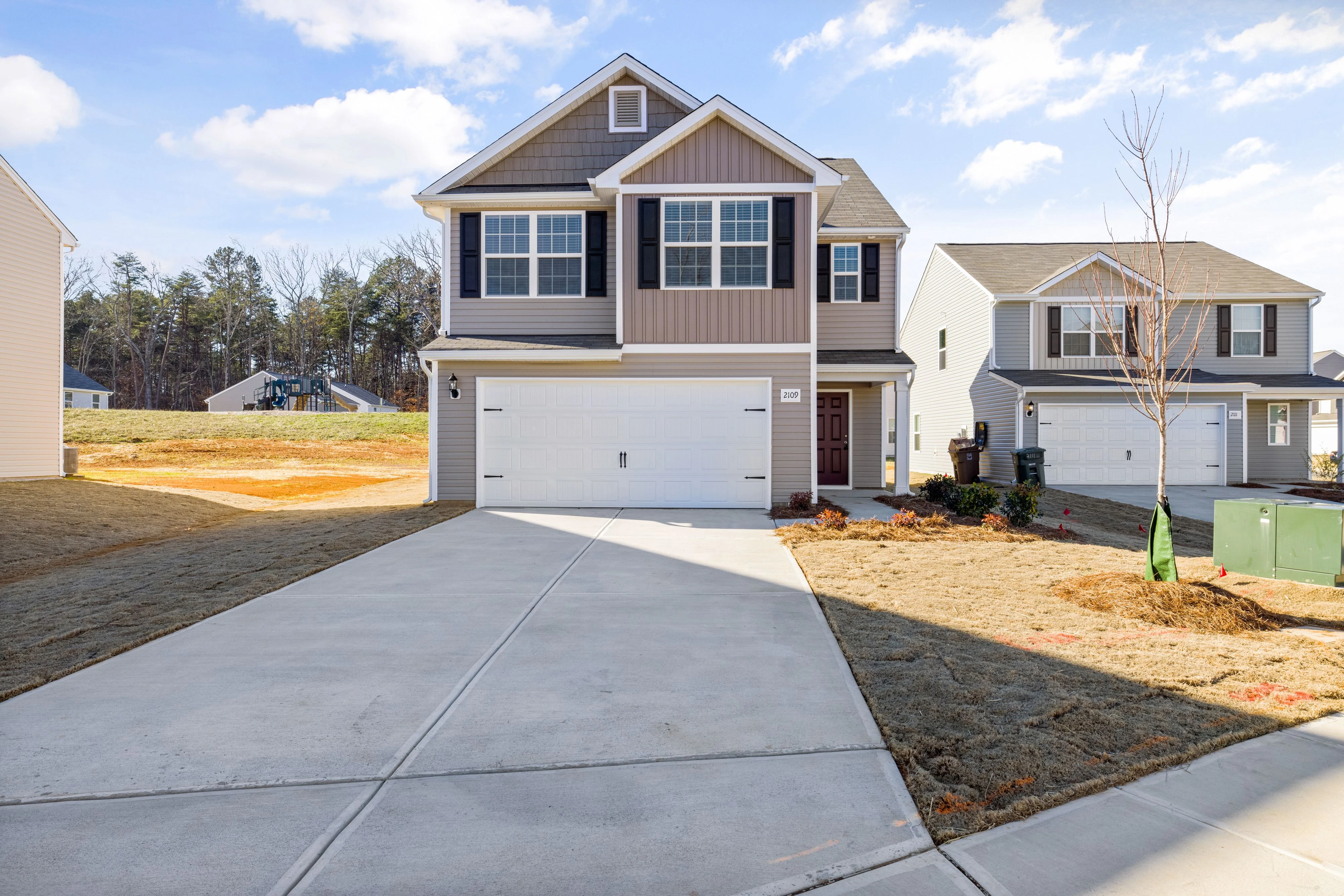 Residential garage door in Parlin (Old Bridge